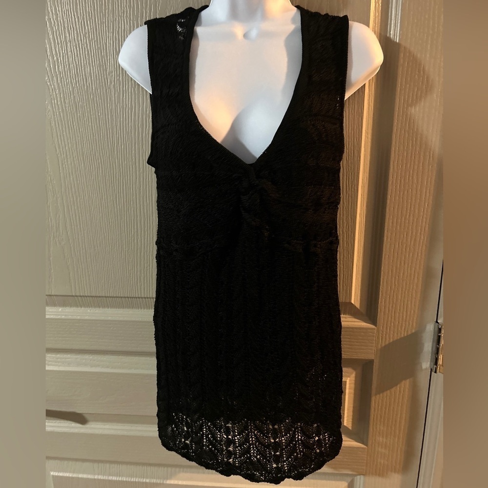 Bette Pride Women’s Large Black Crochet Sleeveless Shirt